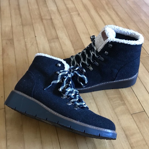 Dr.Scholl’s So Comfy Wedge Bootie - Picture 8 of 16